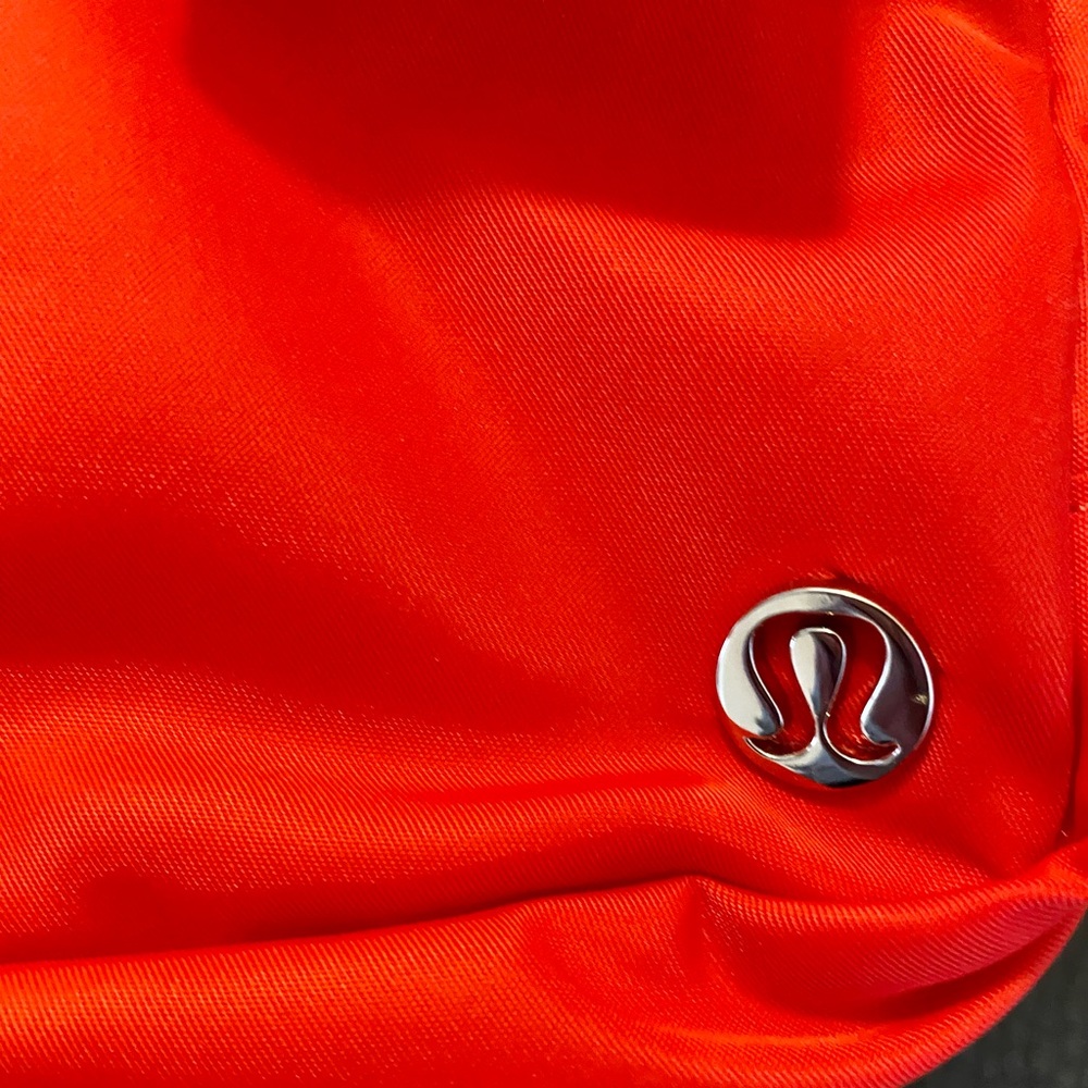 ‼️ NWT Lululemon Everywhere Belt Bag * Love Red New with Tags - Picture 8 of 9